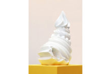 Jessica Lajard, Se Shell, Carrara marble, 54 x 41 x 31 cm