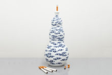 Jessica Lajard, The Seven Smokers #5, 2014-2016, Glazed porcelain and faience, 57,5 x 29 x 29 cm
