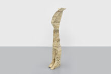 Tatiana Wolska, Série One pallet sculpture - Gênée, 2022, Wood pallet and screws, 148 x 36 x 38 cm