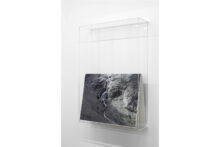 Stijn Cole, 158, 2023, Plexi box and printed photo, 135,5 x 93 x 25 cm