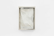 Marija Rinkevičiūtė, Drawer painting II, 2024, Mixed media on linen on a found wooden drawer, 33 x 23 x 7,5 cm (© Wiktoria Synak)