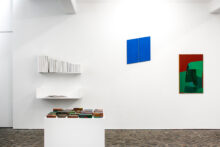 Bernard Villers and Werner Cuvelier, exhibition view of 'Beyond Colors' at valerie_traan gallery, Antwerp (BE), 2025 (© Davide Pastore)