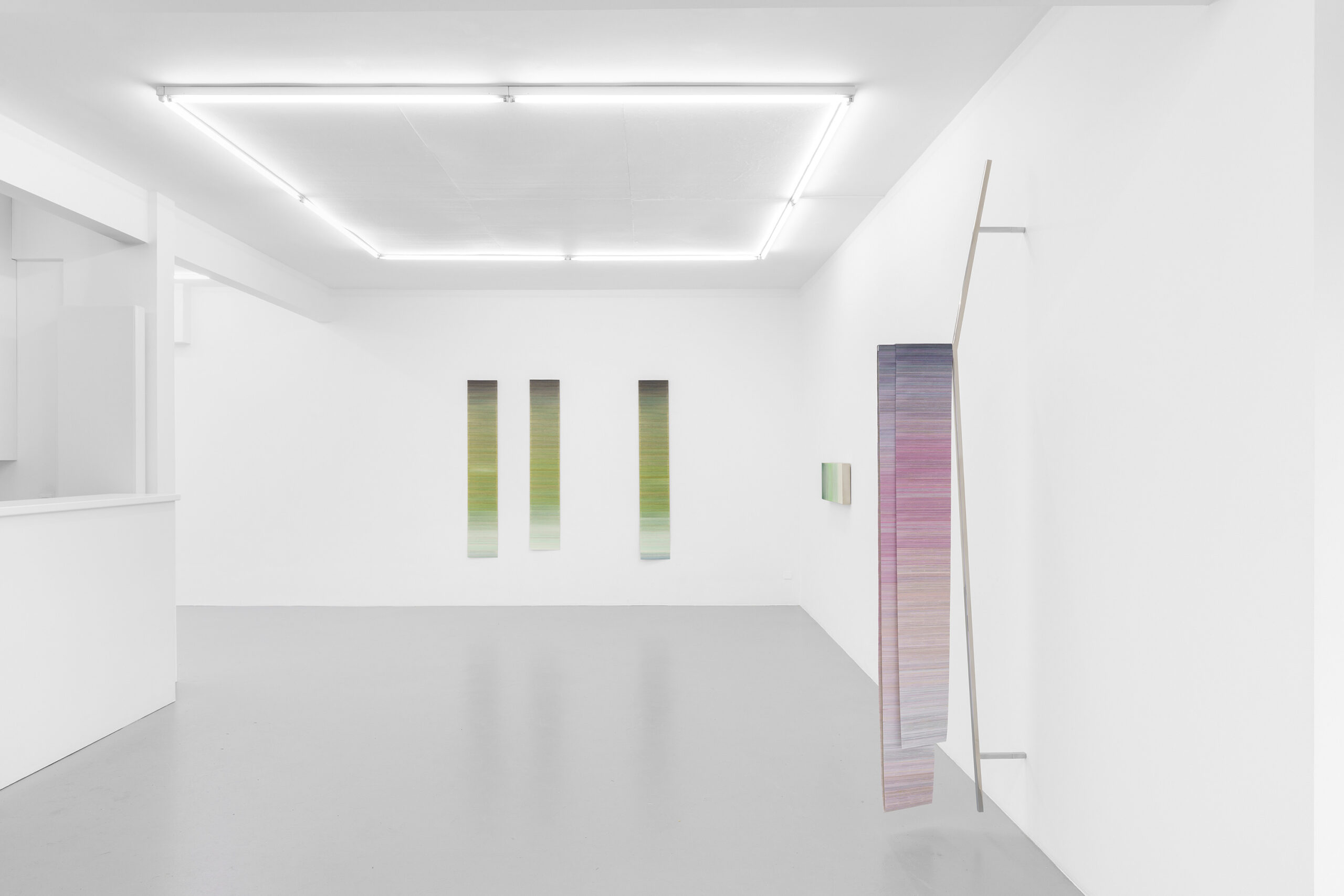 Fernanda Fragateiro, exhibition view of She always starts by planting a tree at Irène Laub gallery, 2025 (© Hugard & Vanoverschelde)