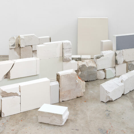 Fernanda Fragateiro, exhibition view of Opening Windows With Stones at the Fundação de Serralves, Porto (PT), 2025 (© António Jorge Silva)