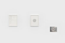 Gudny Rosa Ingimarsdottir, exhibition view of 'fingers in a red state but not yet bleeding' at Irène Laub gallery, Brussels (BE), 2026