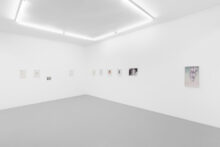 Gudny Rosa Ingimarsdottir, exhibition view of 'fingers in a red state but not yet bleeding' at Irène Laub gallery, Brussels (BE), 2026 (© Hugard & Vanoverschelde)